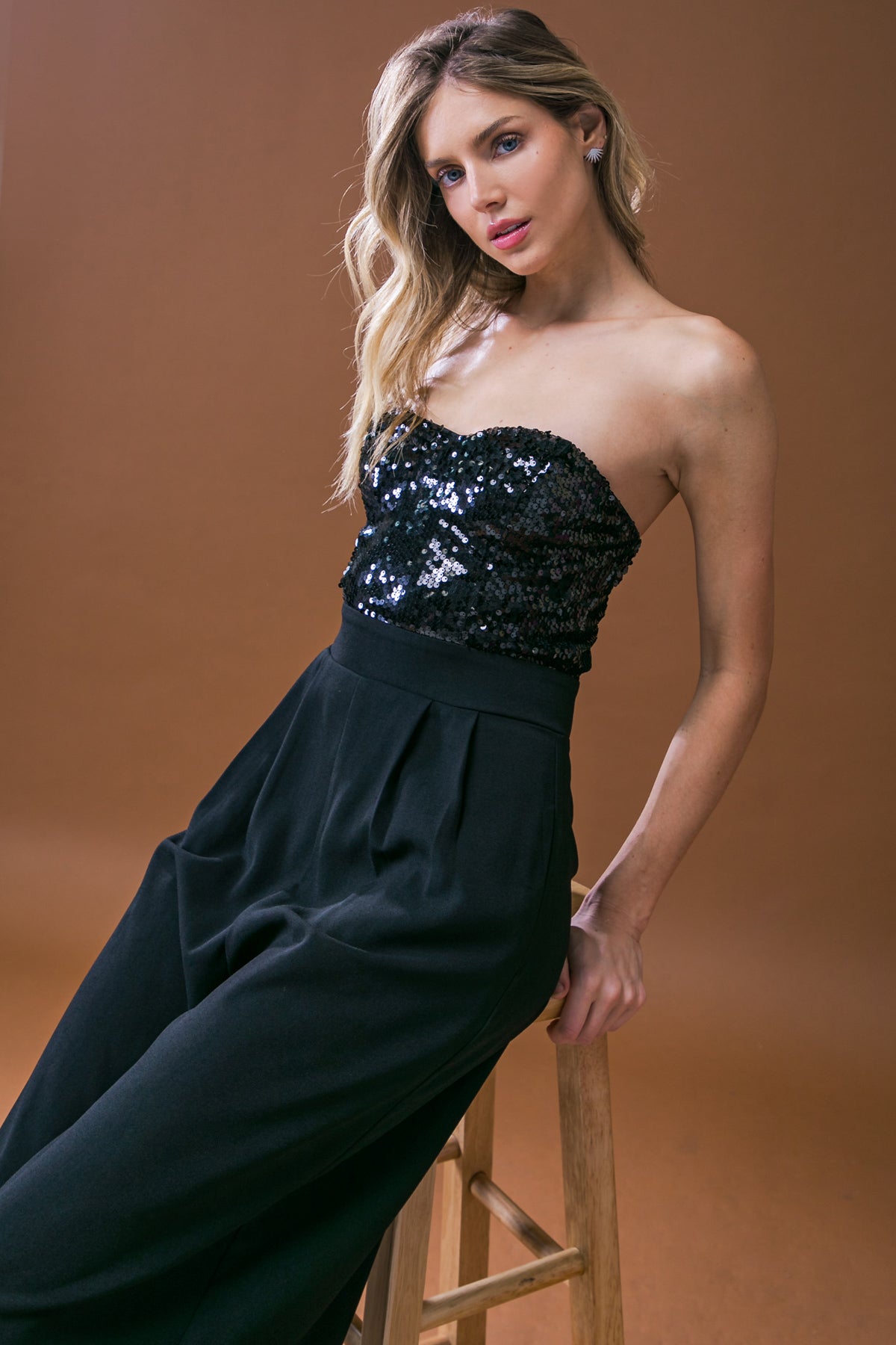 RARE BEAUTY HUNTER WOVEN JUMPSUIT Flying Tomato