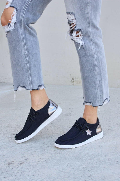 Starry Lace-Up Sneakers for All-Day Chic ComfortExperience All-Day Chic Comfort with Starry Lace-Up Sneakers
 Step into style and comfort with our Starry Lace-Up Sneakers, designed to keep you looking chic while pLove Salve -Day Chic ComfortTIKTOK