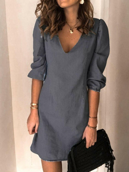 Denim V-Neck Dress with Half SleevesDenim V-Neck Dress with Half Sleeves
 
 
Classic Yet Stylish: Elevate your look with our Denim V-Neck Dress that seamlessly blends timeless elegance with modern trenLove Salve -Neck Dressjust arrived