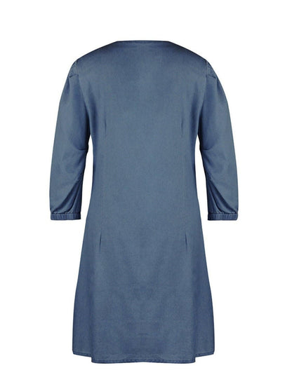 Denim V-Neck Dress with Half SleevesDenim V-Neck Dress with Half Sleeves
 
 
Classic Yet Stylish: Elevate your look with our Denim V-Neck Dress that seamlessly blends timeless elegance with modern trenLove Salve -Neck Dressjust arrived