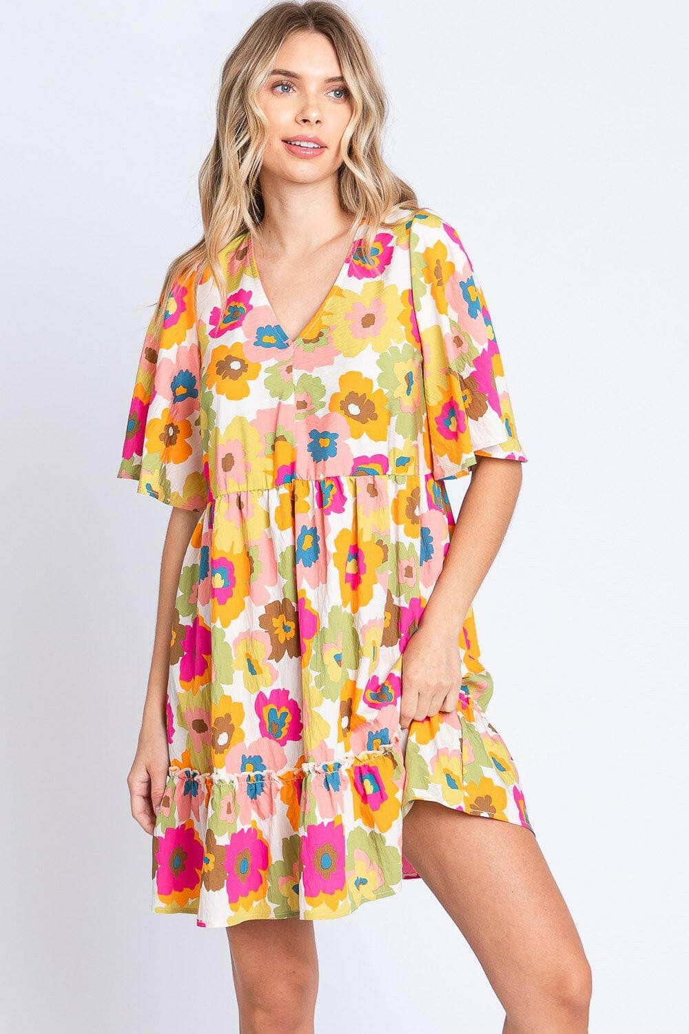 Enchanting Floral V-Neck Ruffle Hem DressExperience Timeless Elegance
 Elevate your wardrobe with our Enchanting Floral V-Neck Ruffle Hem Dress, a piece designed to effortlessly capture romance and femininiLove Salve -Neck Ruffle Hem DressColor