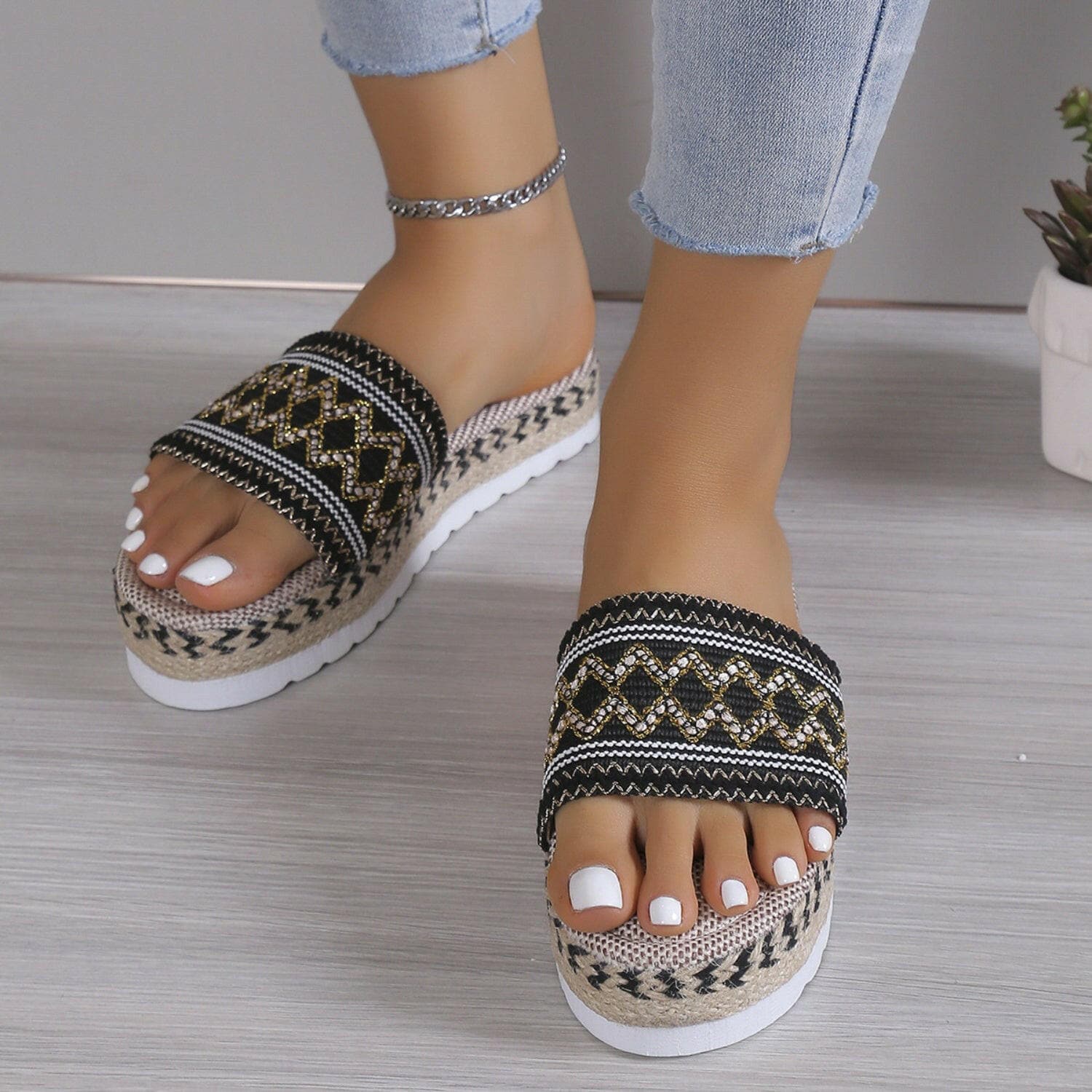 Geometric Weave Platform Sandals - Love Salve