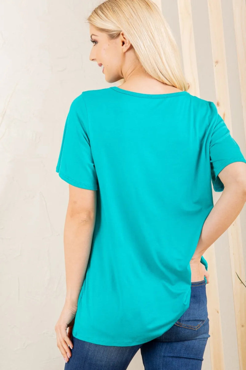 Heimish Full Size Leopard Lip Round Neck T-Shirt Plus Size - Love Salve 