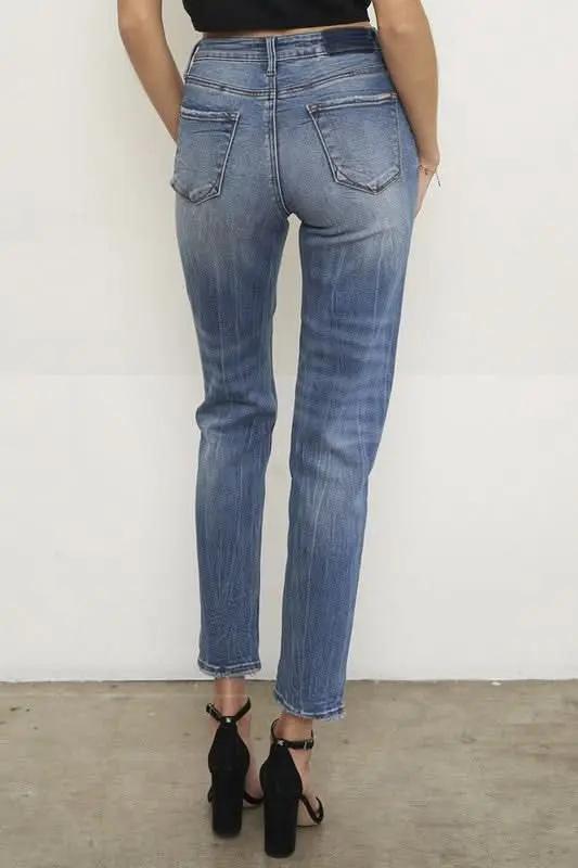 HIGH RISE GIRLFIRNED JEANS - Love Salve 