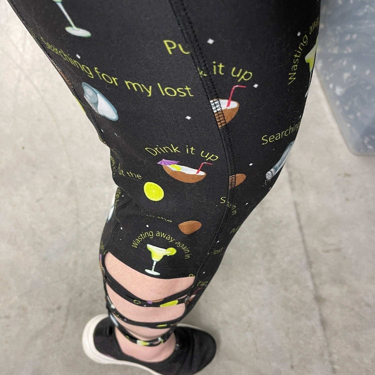 Margarita Leggings  Criss Cross  Capri Style Party in Black with Pockets MM