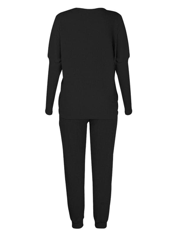 Cozy women's long-sleeve pajamas with pockets