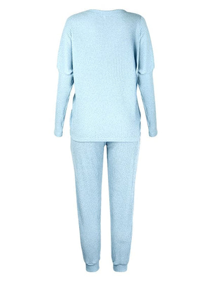 Cozy women's long-sleeve pajamas with pockets