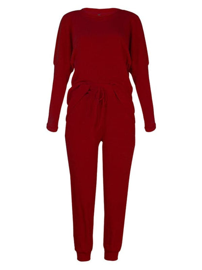 Cozy women's long-sleeve pajamas with pockets