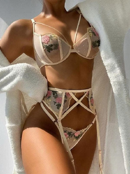 Women's Classic Embroidered Lace Mesh Sexy Lingerie Three-piece Set.