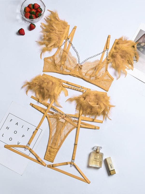 Sexy Lingerie-Lace Feather Sexy Lingerie Four-piece Set.