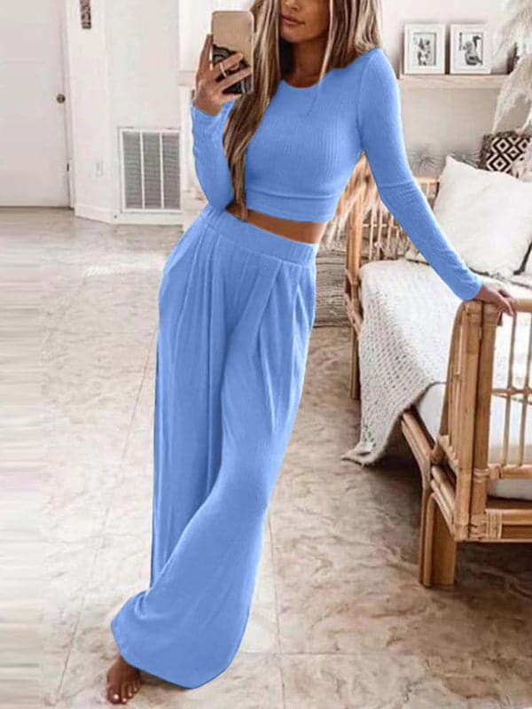 Cozy women's knitted lounge set