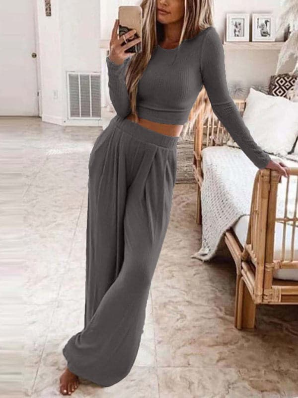 Cozy women's knitted lounge set