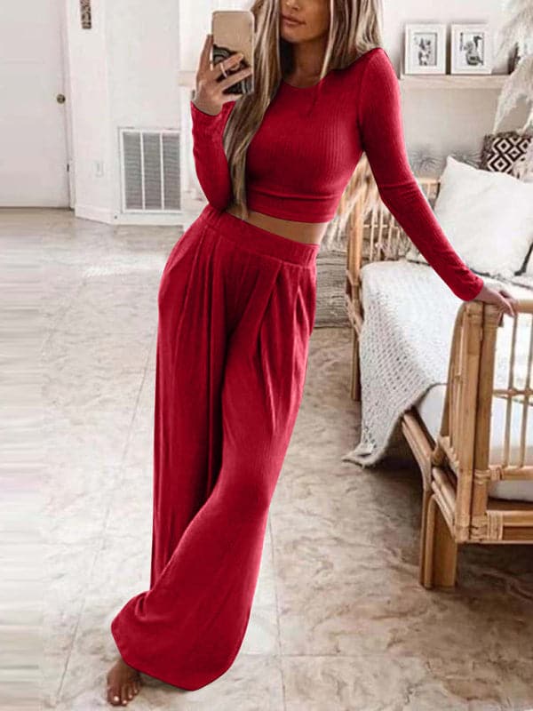 Cozy women's knitted lounge set