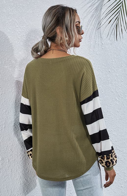 Women's Striped Stitching Long-Sleeved T-Shirt.