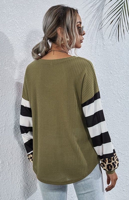 Women's Striped Stitching Long-Sleeved T-Shirt.