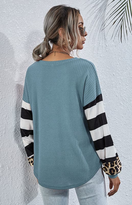 Women's Striped Stitching Long-Sleeved T-Shirt.