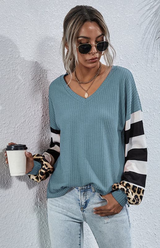 Women's Striped Stitching Long-Sleeved T-Shirt.