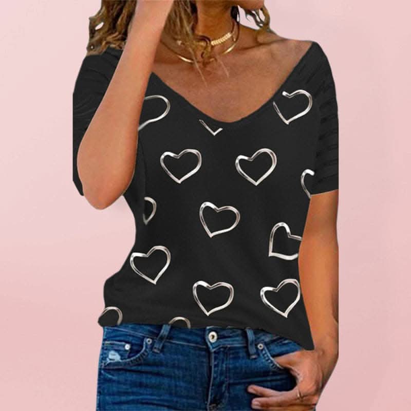 Heart Print Round Neck Short Sleeve Top.