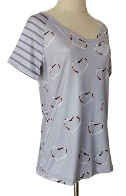 Heart Print Round Neck Short Sleeve Top.