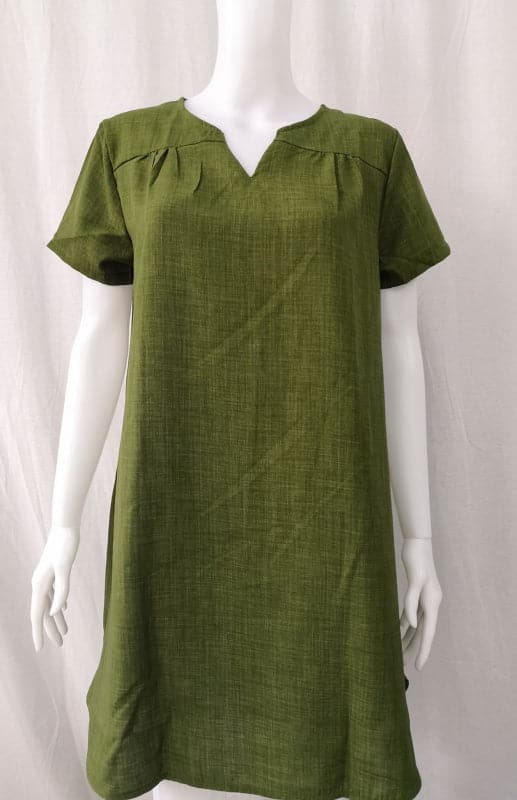 Vibrant Green V-Neck Dress for Effortless Summer Style