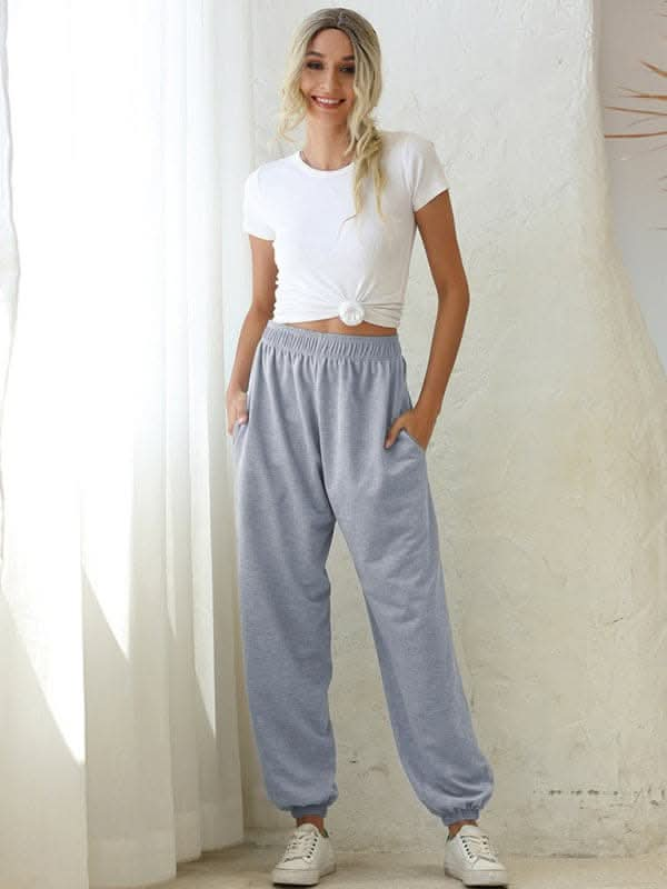 Casual sports basic loose legged pants.