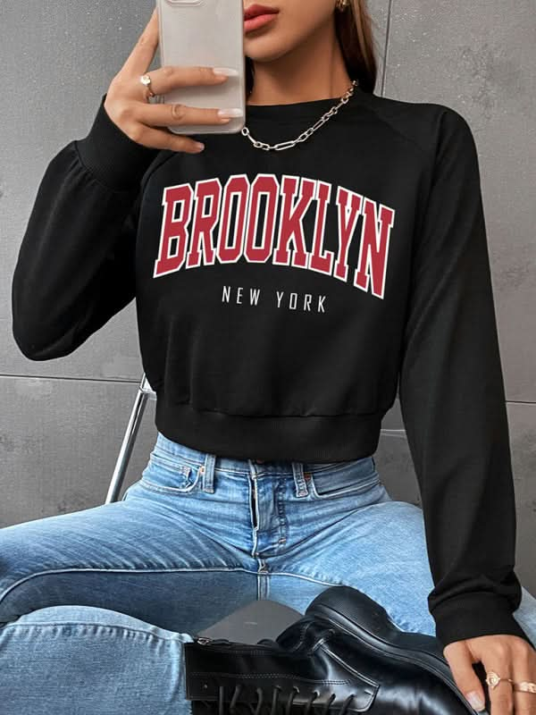 Preppy raglan sweatshirt for women