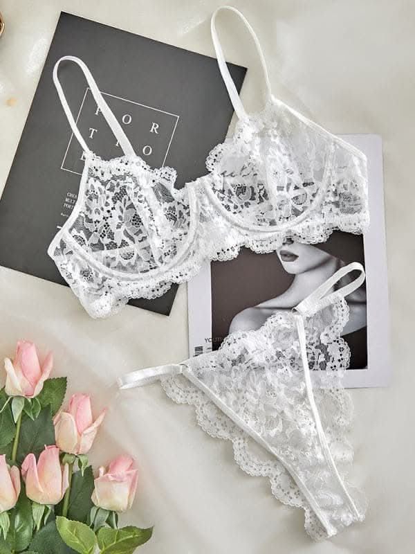 Women's sexy lace see-through sexy lingerie sets.