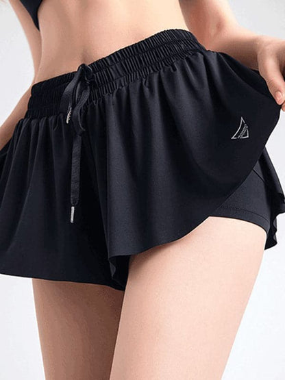 Versatile yoga fitness shorts in large sizes