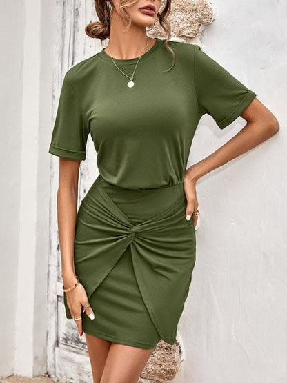 Women's Casual Solid Color Round Neck Knit Slim Body Pack Hip Dress.