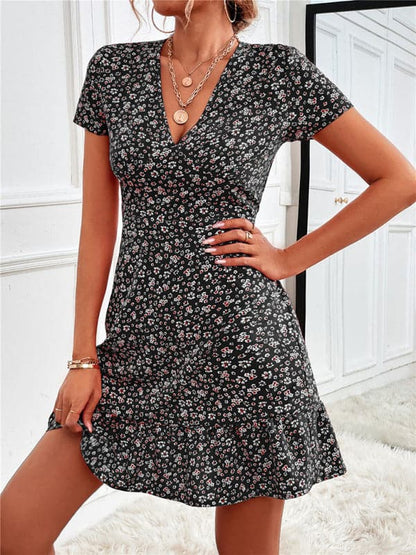 Women's Woven V Neck Short Sleeve Printed Dress.