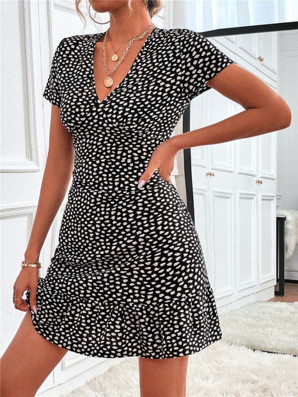 Women's Woven V Neck Short Sleeve Printed Dress.