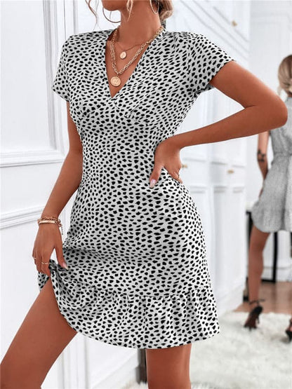 Women's Woven V Neck Short Sleeve Printed Dress.