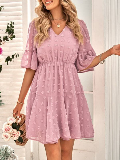 Fashion casual V-neck solid color waist short-sleeved dress.