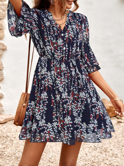 Women's fashion casual V-neck half-sleeve printed dress for women.