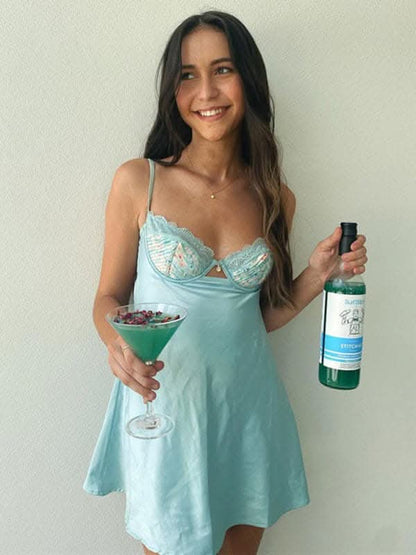 Lace splicing sexy sexy suspender skirt strap low-cut dress.