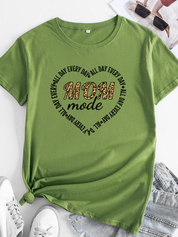 Women's Mother's Day T-shirt - Relaxed Fit, Trendy Print