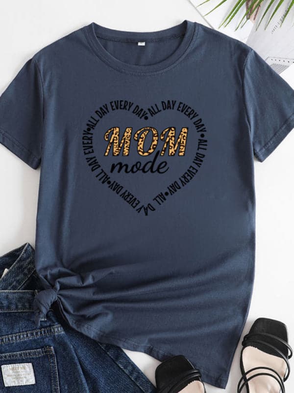 Women's Mother's Day T-shirt - Relaxed Fit, Trendy Print