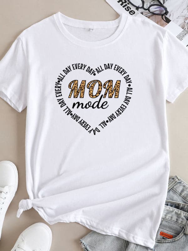 Women's Mother's Day T-shirt - Relaxed Fit, Trendy Print