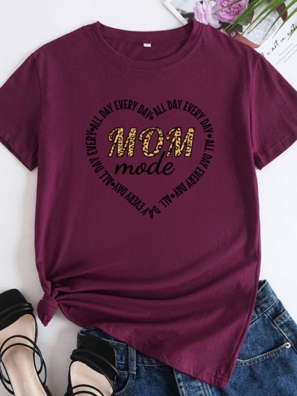 Women's Mother's Day T-shirt - Relaxed Fit, Trendy Print