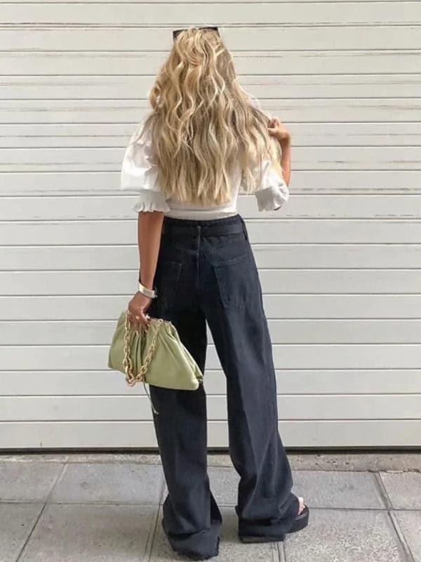 Chic high-waist wide-leg jeans