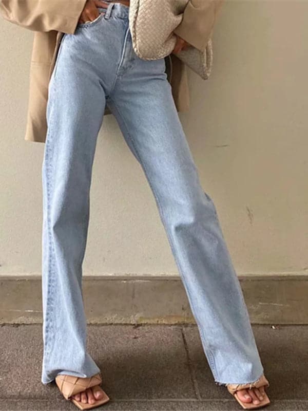 Chic high-waist wide-leg jeans