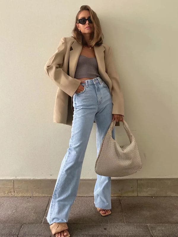 Chic high-waist wide-leg jeans