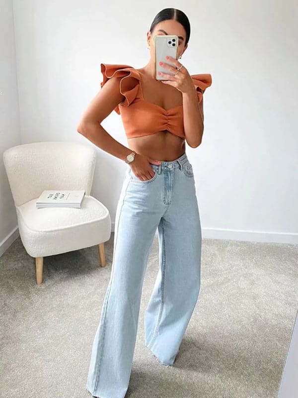 Chic high-waist wide-leg jeans