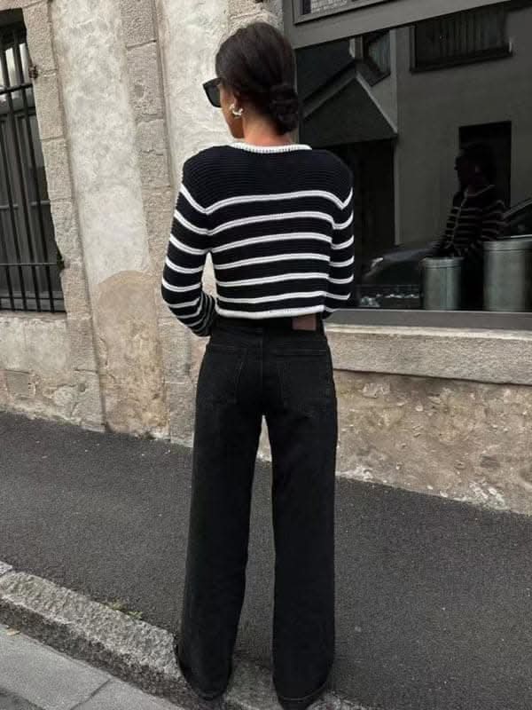 Round neck striped buttoned curved sweater cardigan jacket.