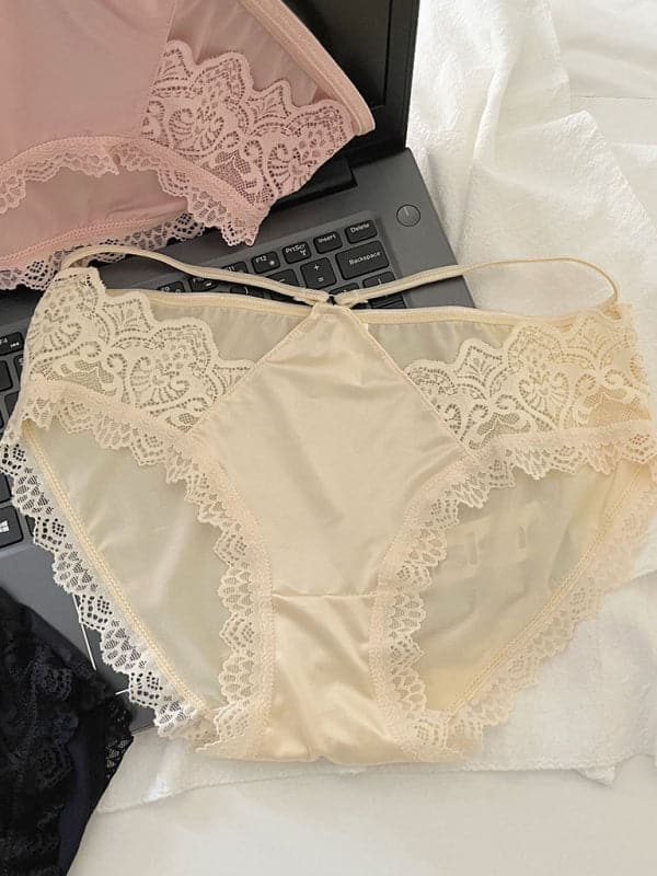 Lace seamless low-rise panties