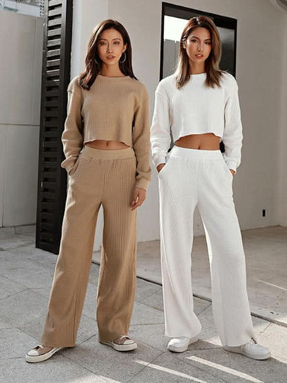 Chic women's knit pants set