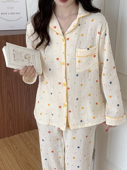 Charming women's cotton pajamas set