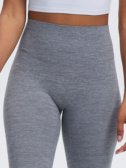 Fashionable sports yoga pants with high waist, tummy control and butt lift, peach butt fitness pants