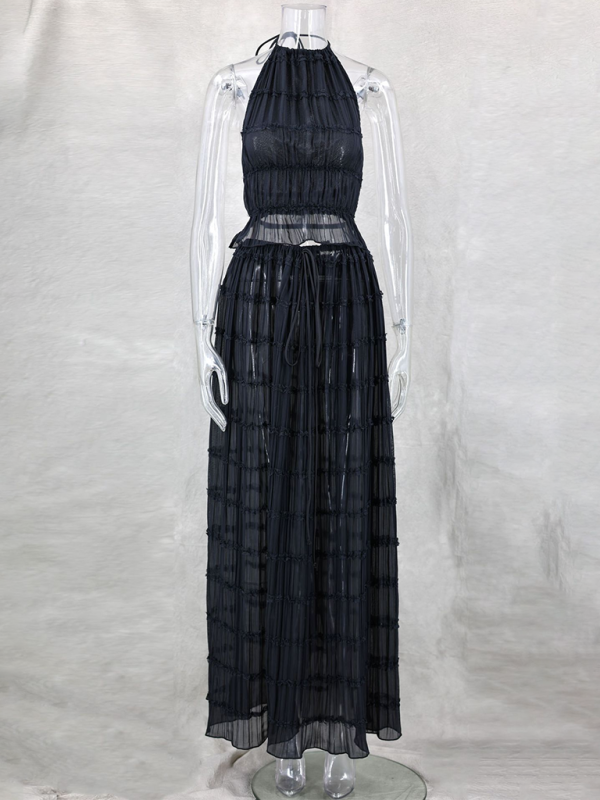 Backless lace-up halter top set and two-piece chiffon pleated long skirt with earrings.