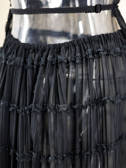 Backless lace-up halter top set and two-piece chiffon pleated long skirt with earrings.